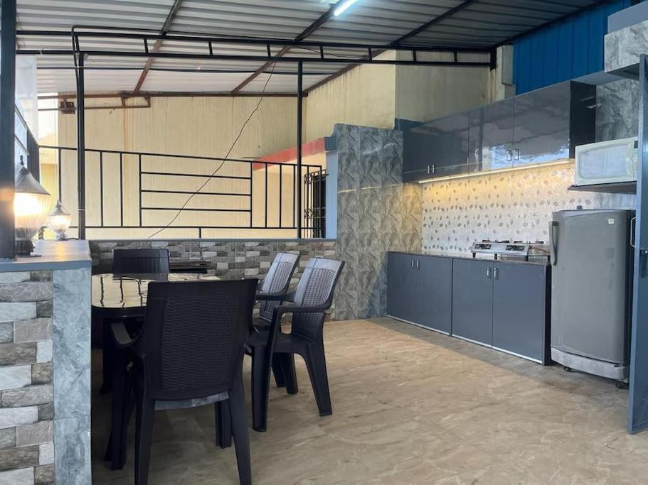 Homely Condo In Lonavala Eksteriør billede